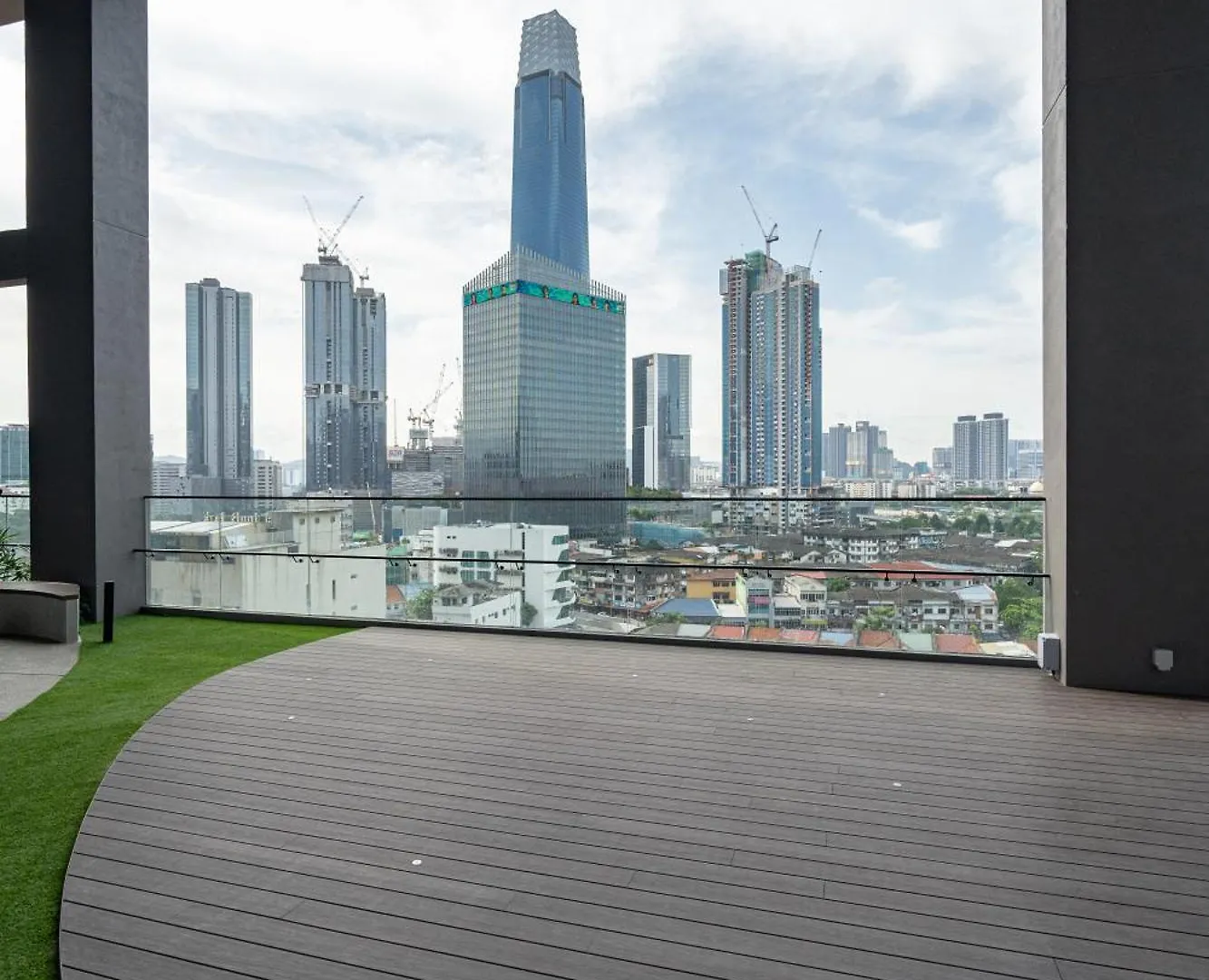 Rapi Suite @ Axon Bukit Bintang Kuala Lumpur 0*,